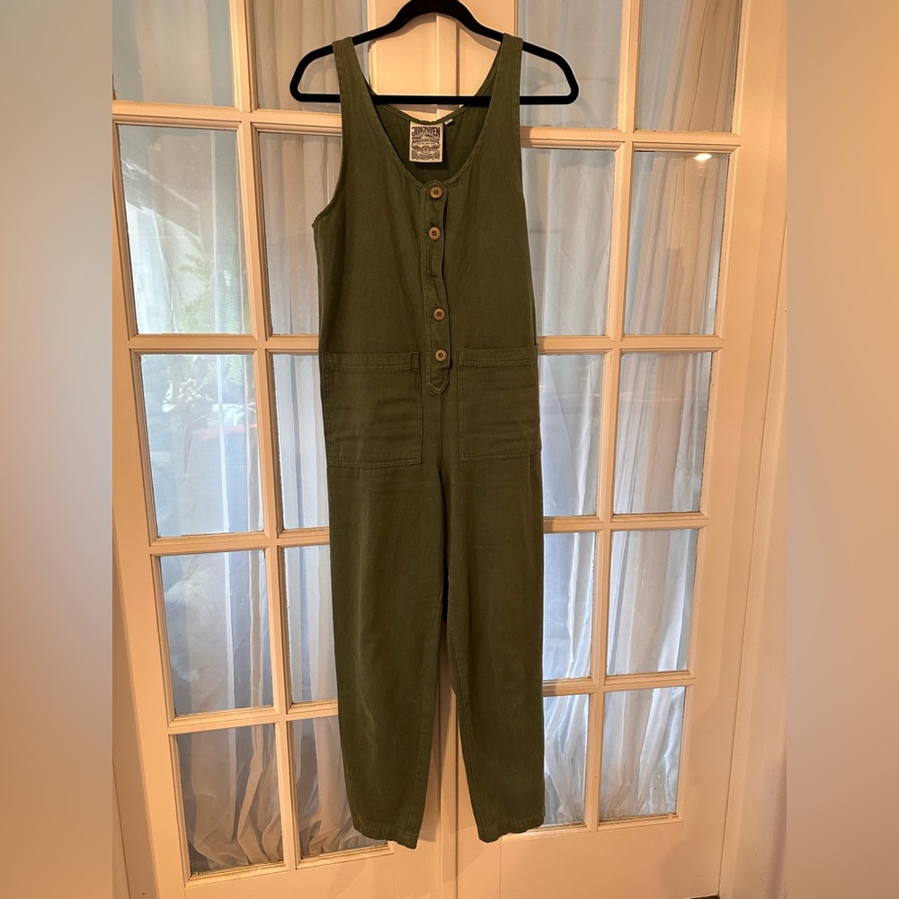 Jungmaven button front jumper.